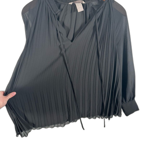 H&M Elegant Black Sheer Pleated Chiffon Long Sleeve Blouse Size Small Office - Picture 6 of 16